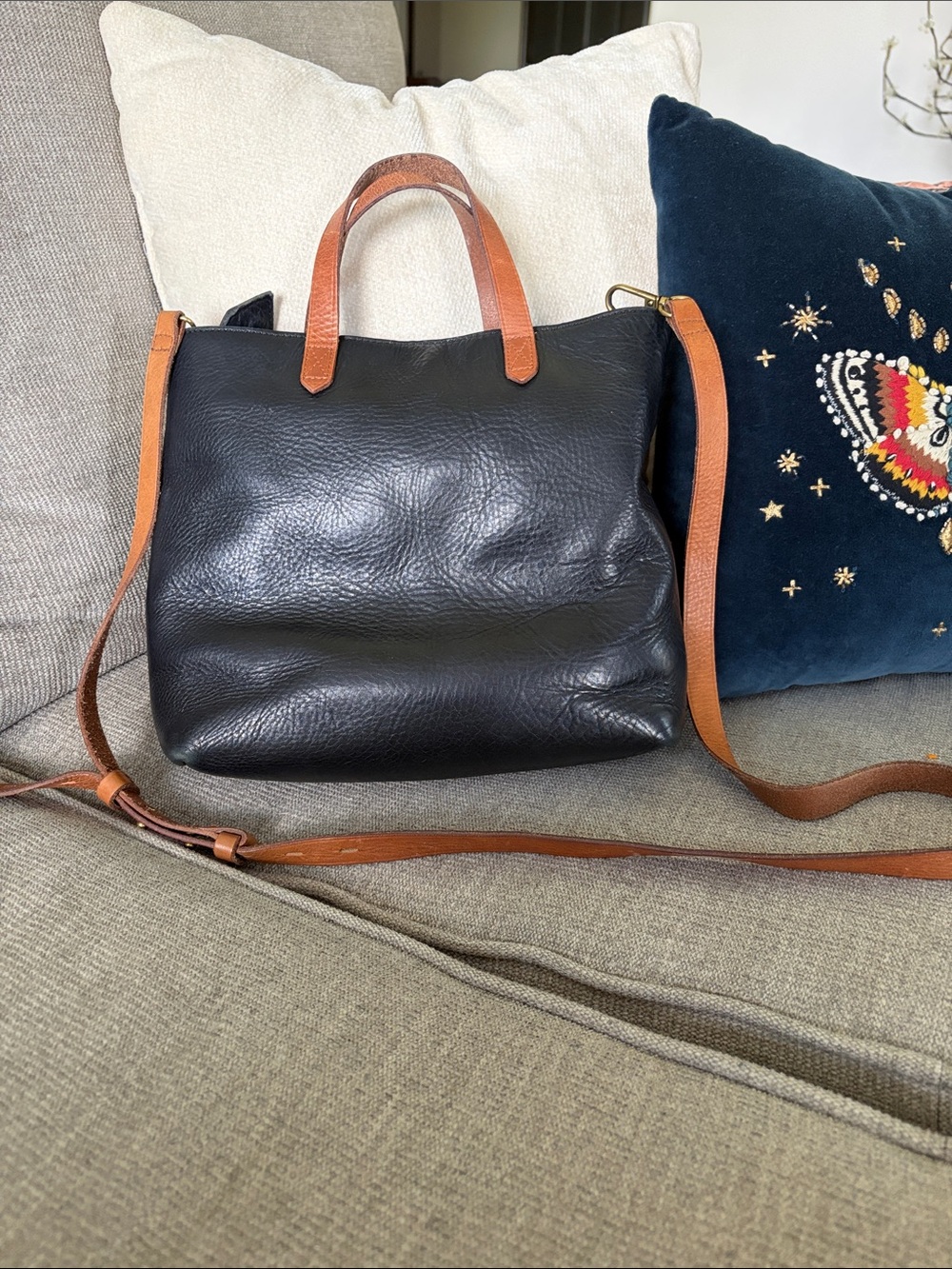 Madewell zip top Transport crossbody leather bag- small